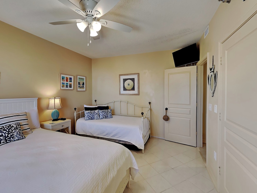 Emerald Isle #1108 by Southern Vacation Rentals