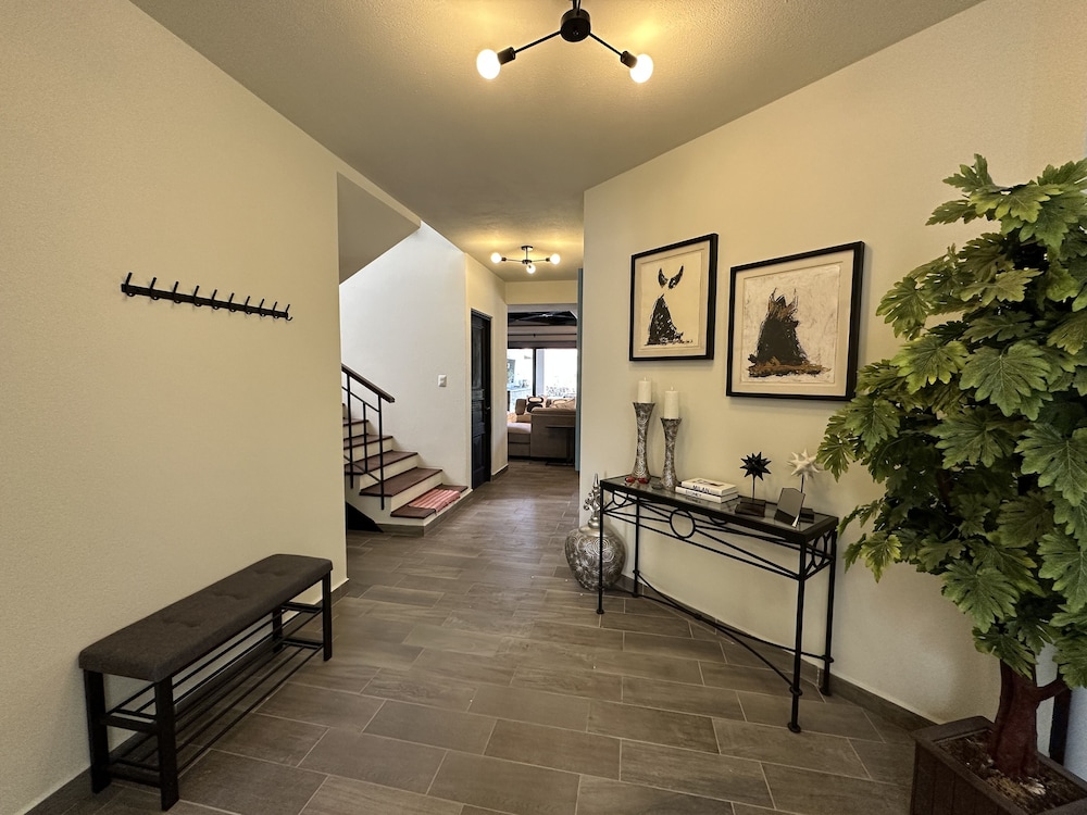 Escape to Private & Safe 5Bed with Pools view 2