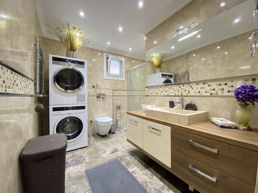 Missafir Stunning Flat With Terrace in Caddebostan