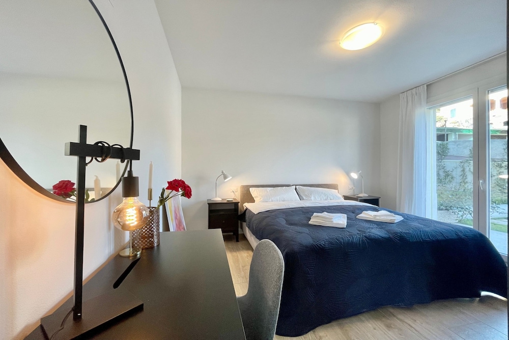 Modern House Apartment 1
