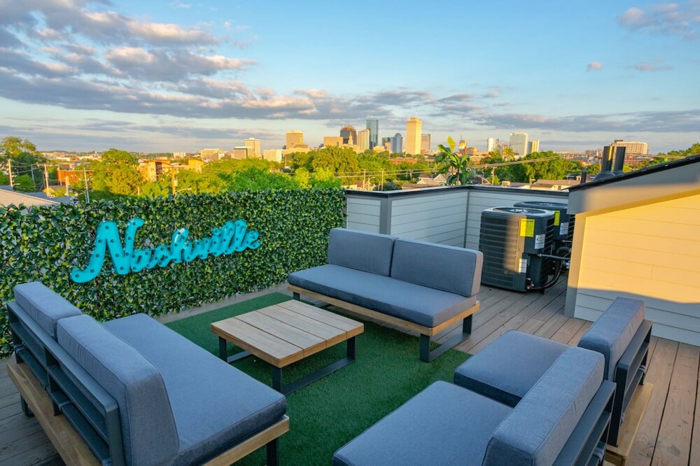 Franklin by Avantstay Trendy Townhouse in Great Location w/ Private Roof Top Patio view 5