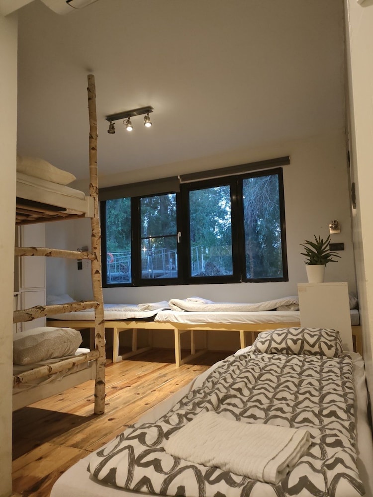 ArkaBarka Floating Hostel and Apartments