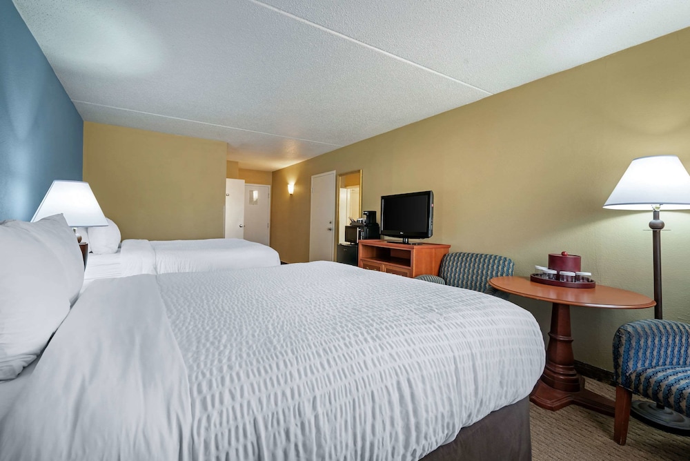 Lexington Vacations - Clarion Hotel Conference Center - North - Property Image 37