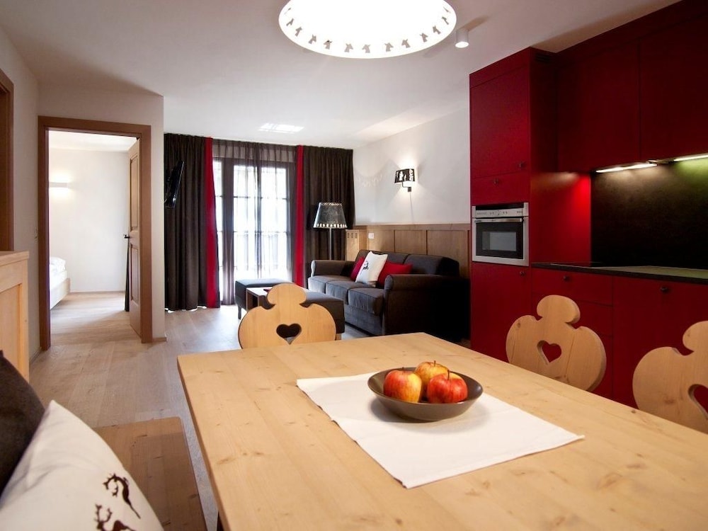 Zin Senfter Residence