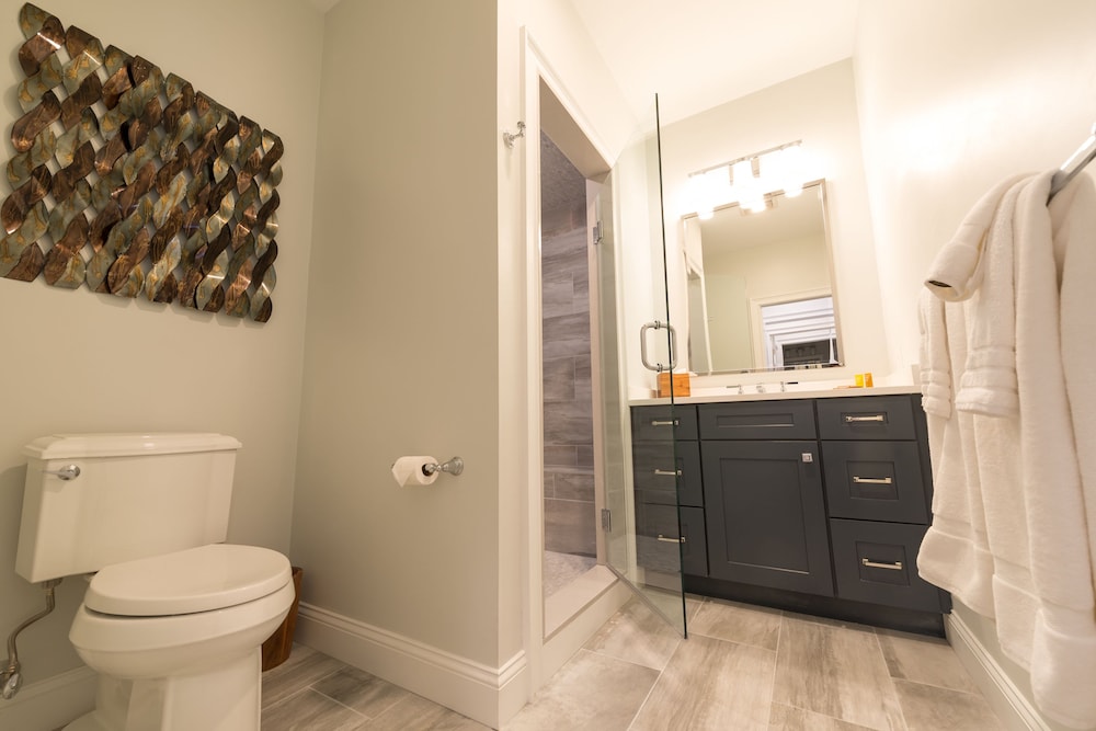 The Newport Lofts - 364 Thames Street