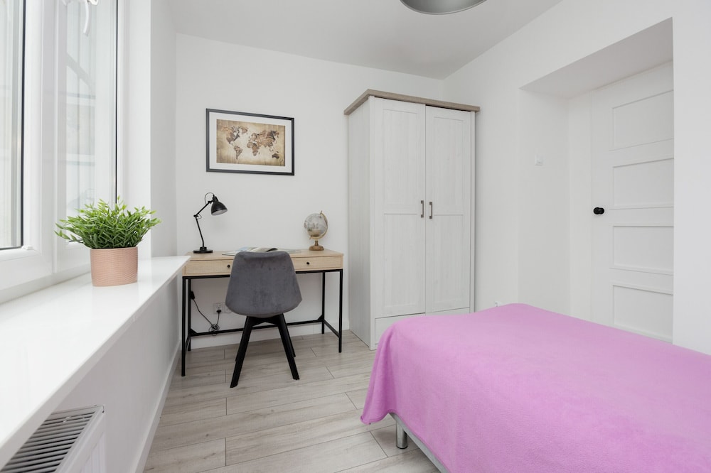 Schillera Apartment by Renters view 5