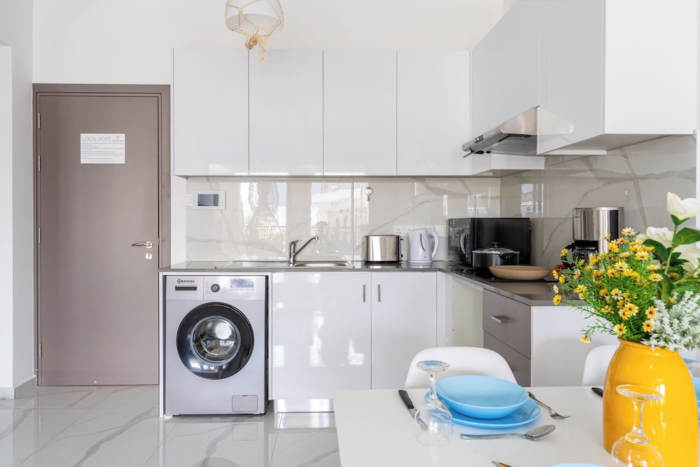Infinity 1-Bedroom Apartment in Larnaca