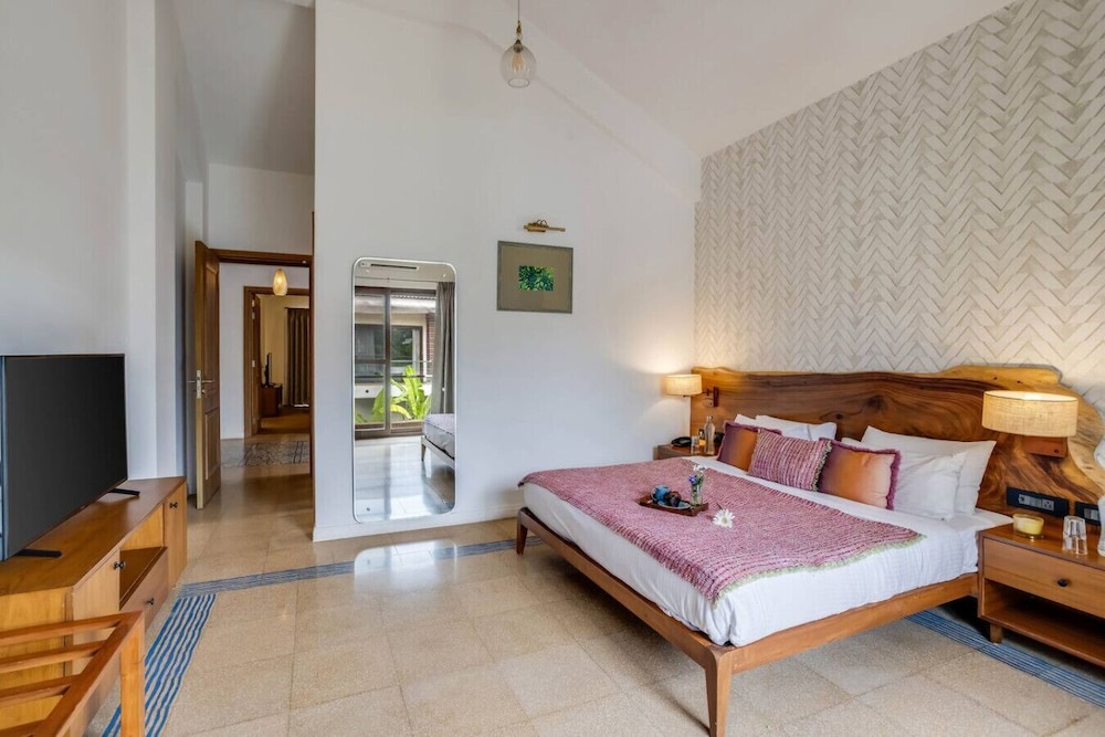 Villa Ayana 5bhk With Pool and Near the Beach