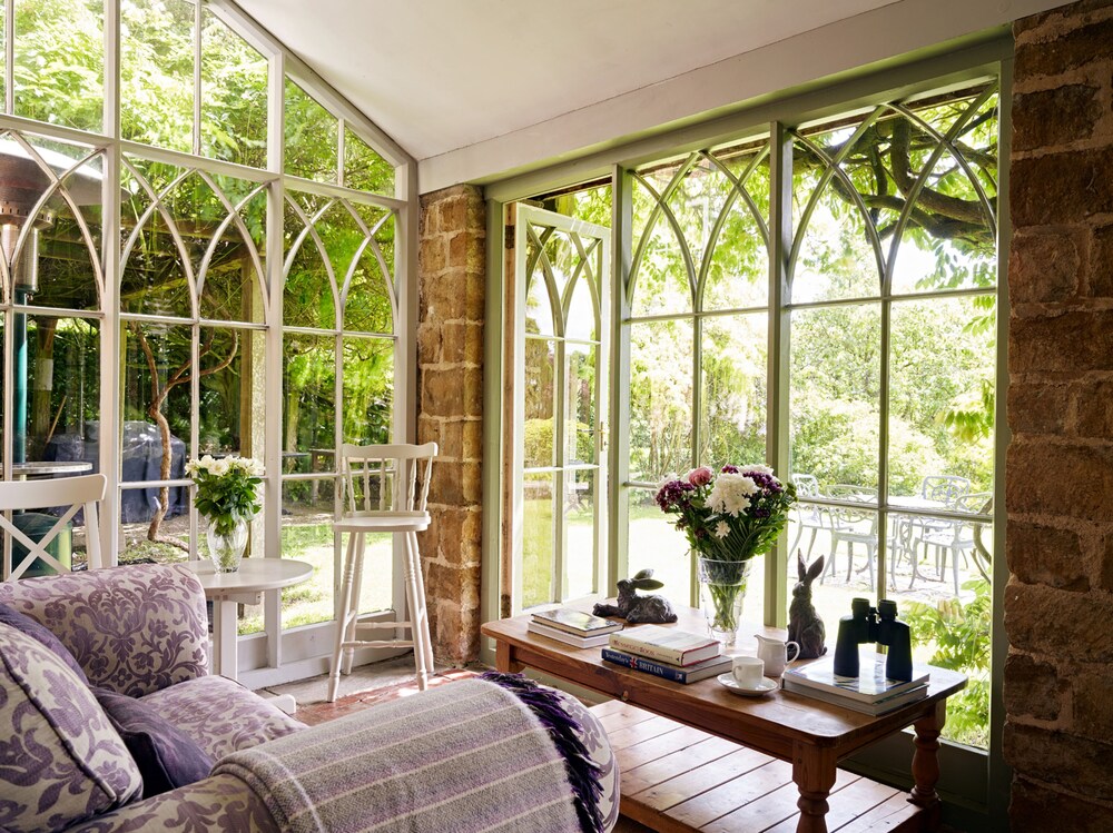 Drakestone House Manor With Breathtaking Cotswolds Views view 3