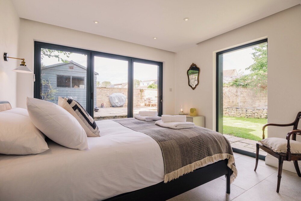 Historic 3 BD Cottage in the Cotswolds