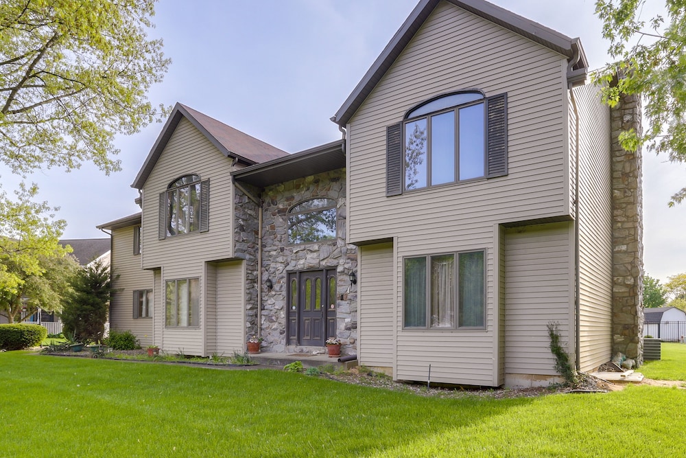 South Bend Area Vacation Rental 8 Mi to Notre Dame view 5
