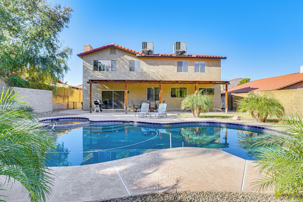 Hike, Golf & Explore: Large Phoenix Home w/ Grill