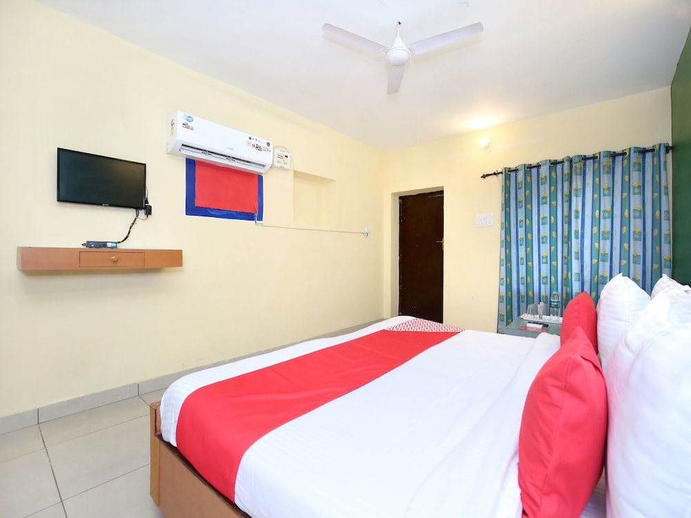 OYO 4256 Hotel Rajmahal