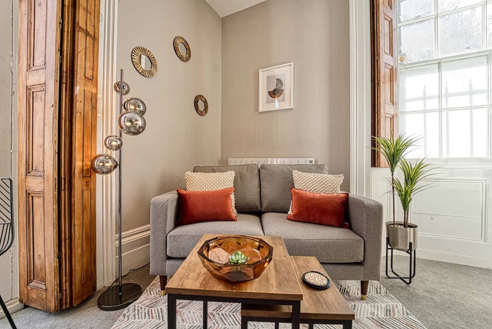 Host Stay Shaw Street Apartment