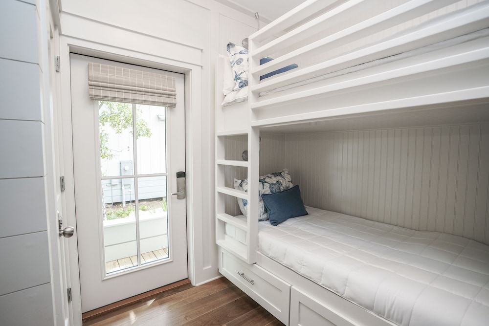 Magnolia Cottages by the Sea by Panhandle Getaways