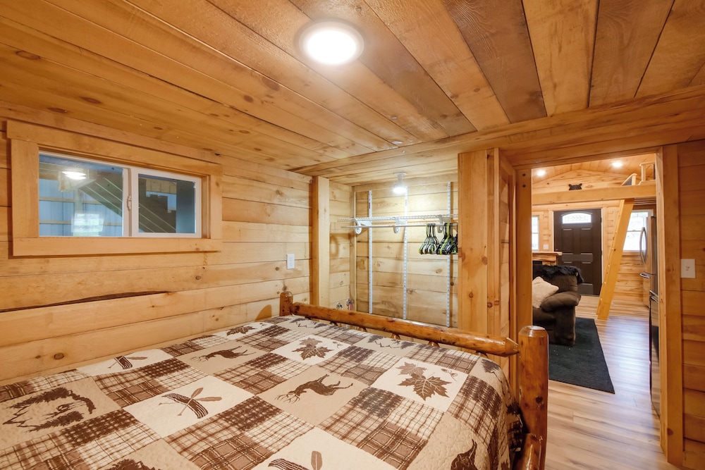 1 Mi to Mohican River: Wooded Retreat w/ Trails!