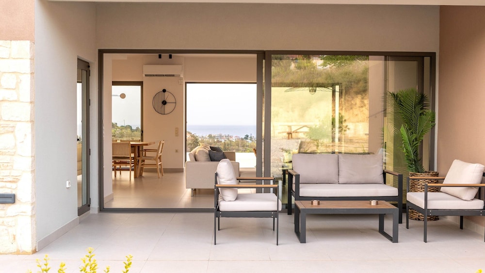 Star Luxury Villa I Gym and Playground