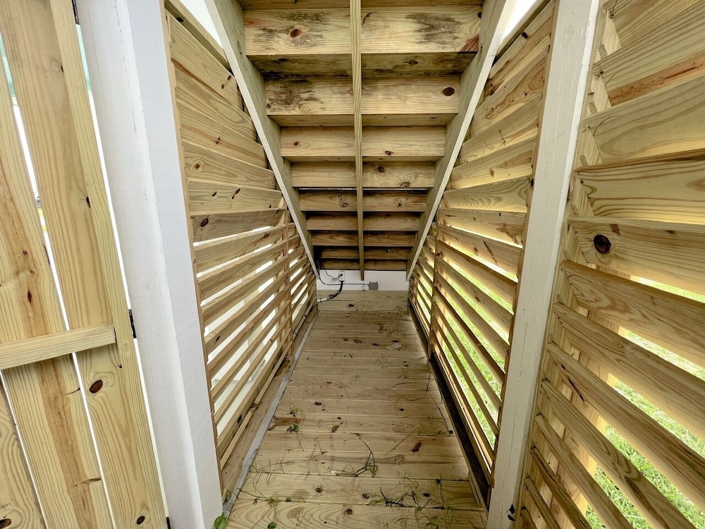 On Deck 4 Bedroom Home by RedAwning view 2