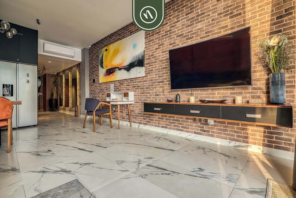 Amazing 1BR Penthouse With Balcony - Gym - Pool