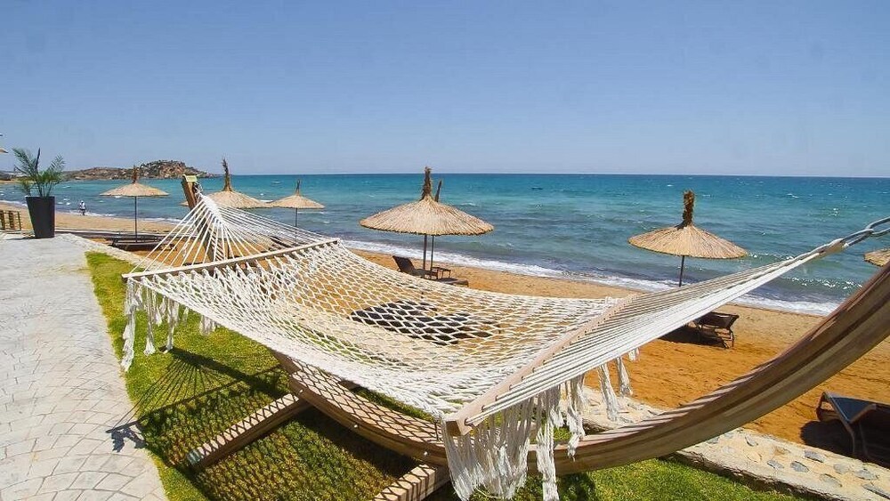 Four Seasons Life Official