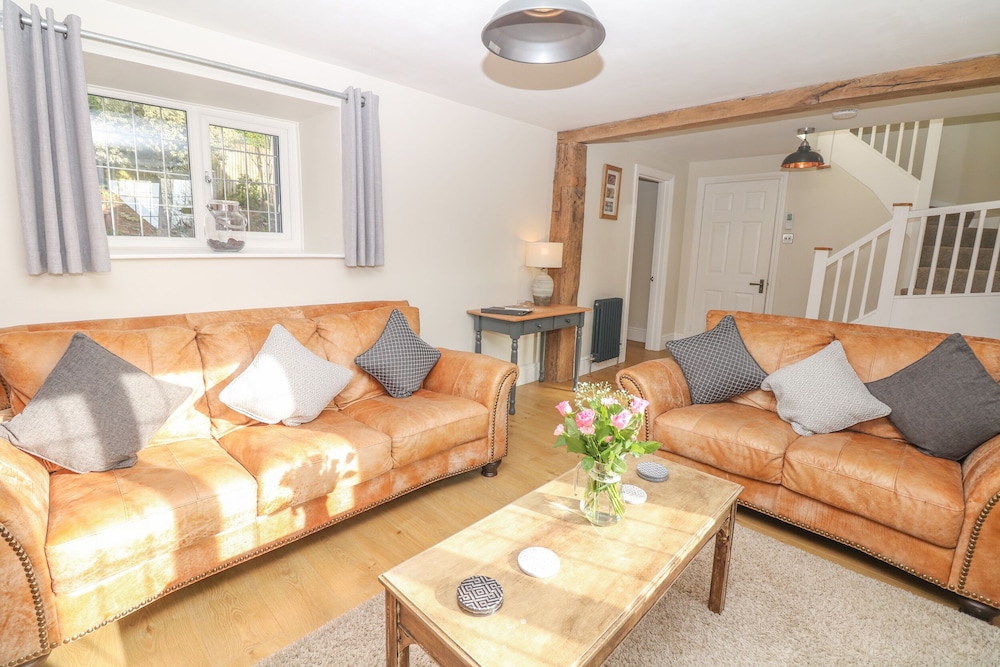 Pumphouse Cottage