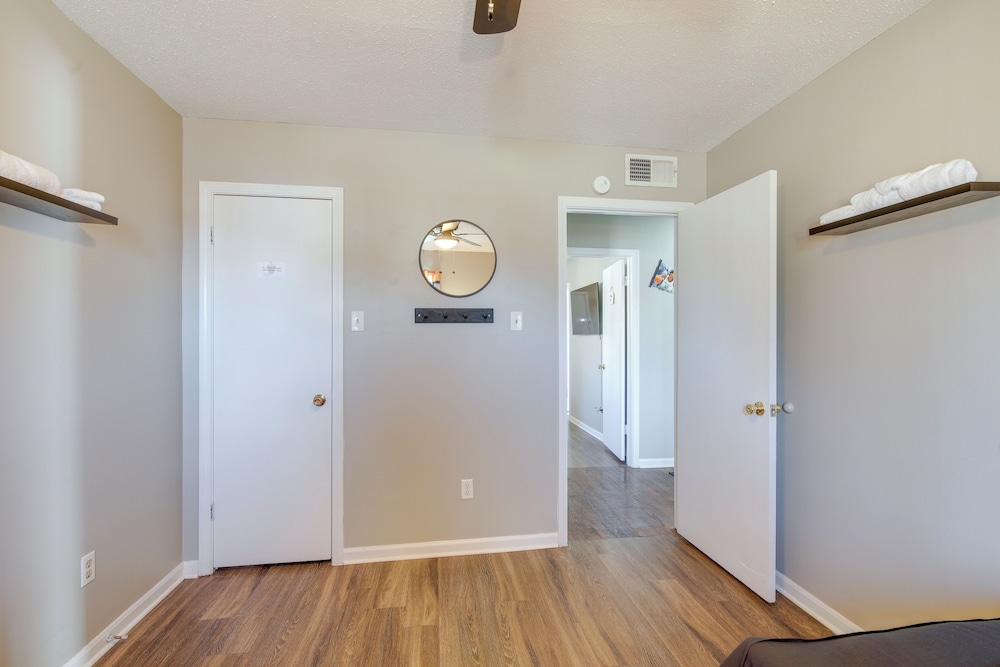 4 Mi to Shelby Farms Park: Memphis Home w/ Patio!