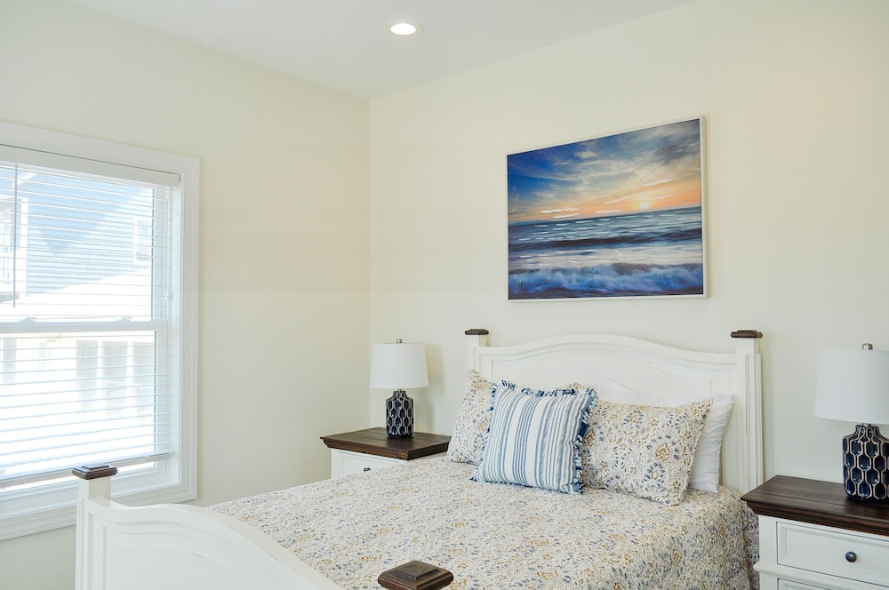 Anchors Aweigh by Topsail Realty