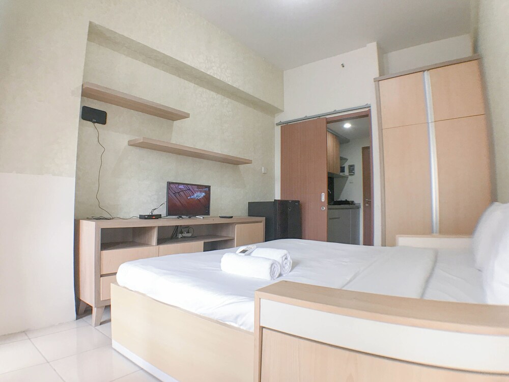 Wonderful 1Br Without Livingroom At Pavilion Permata Apartment
