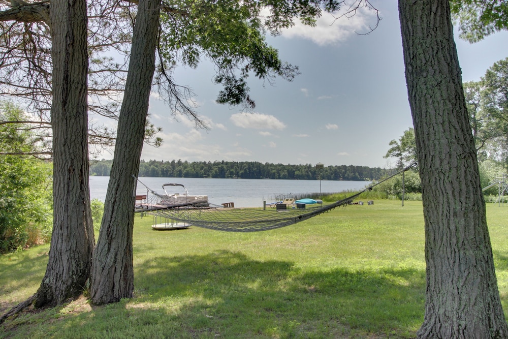 Lakefront Home on 17 Acres: 9 Mi to Dtwn Brainerd!