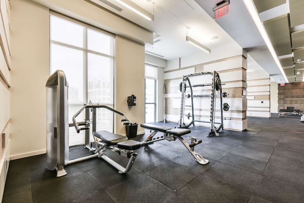 Front Street Luxury Condos - Image 5