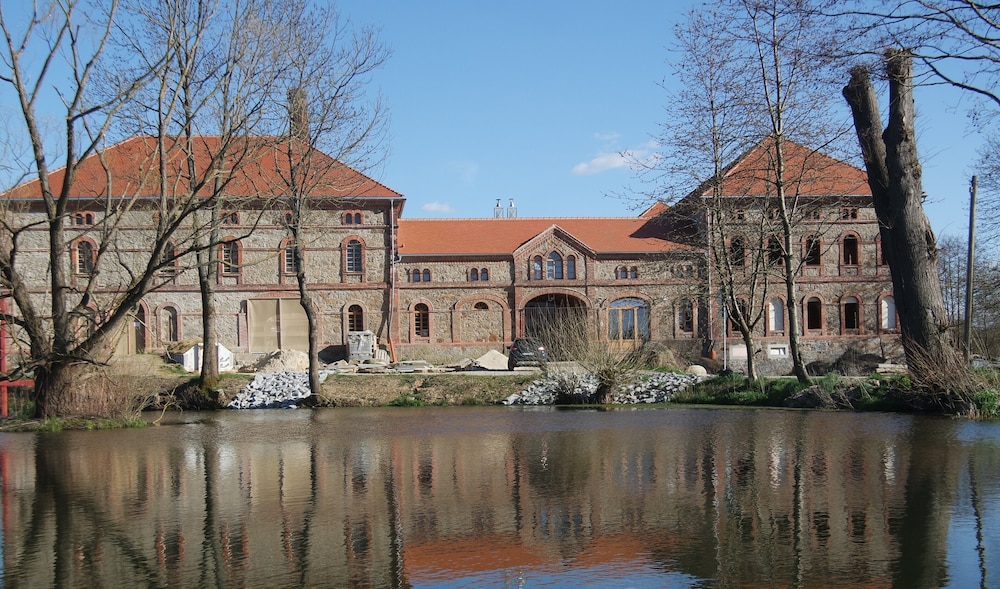 HexenburgbeiDresden 2 Zimmer Architektenwohnung mit eigener Sauna, Whirlwanne und Kamin - Nähe Sächsische Schweiz