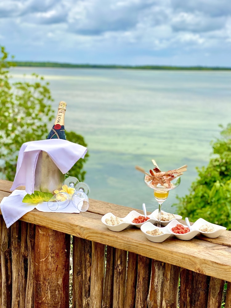 Rock and Sea Resort