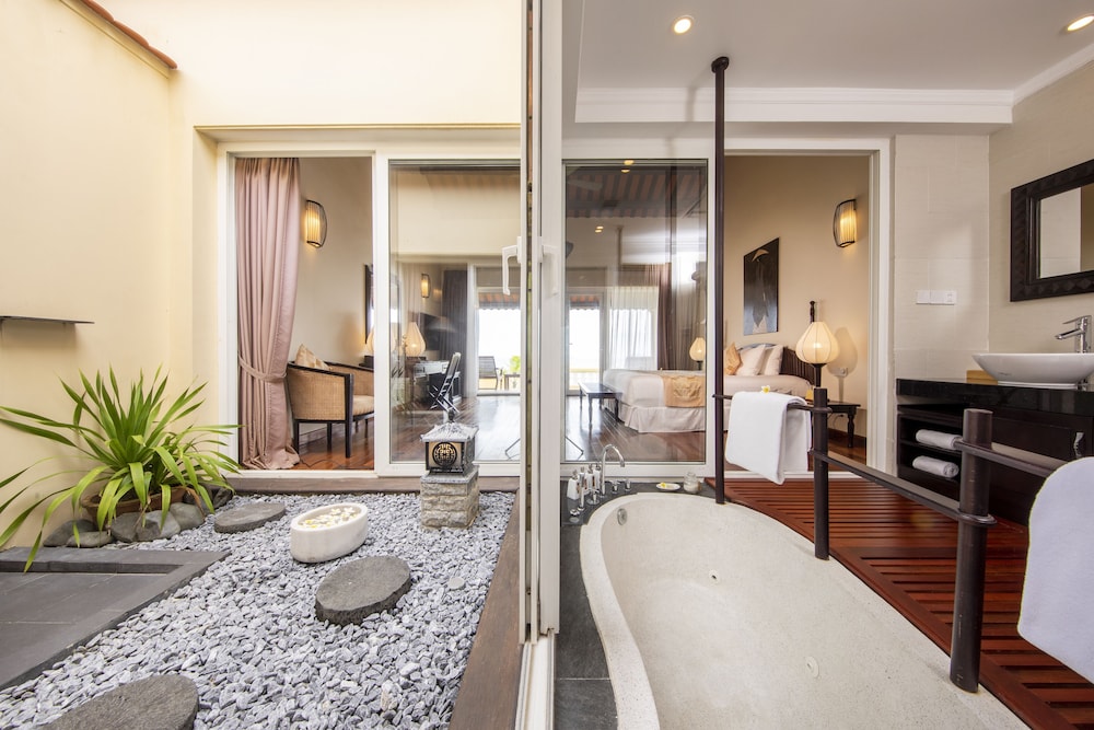 Victoria Hoi An Beach Resort & Spa