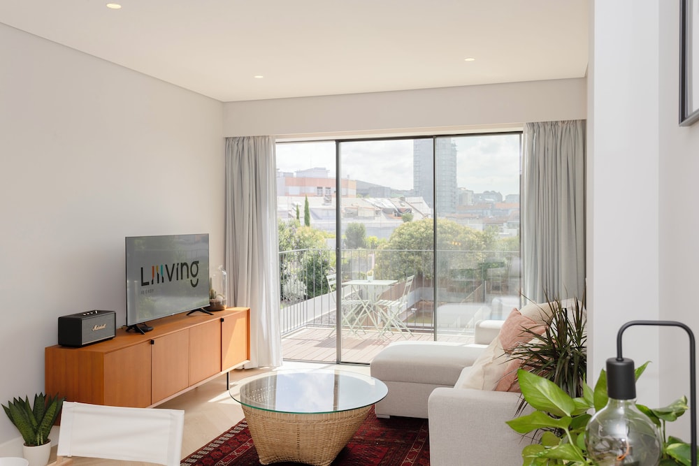Luxury Design Apartment M