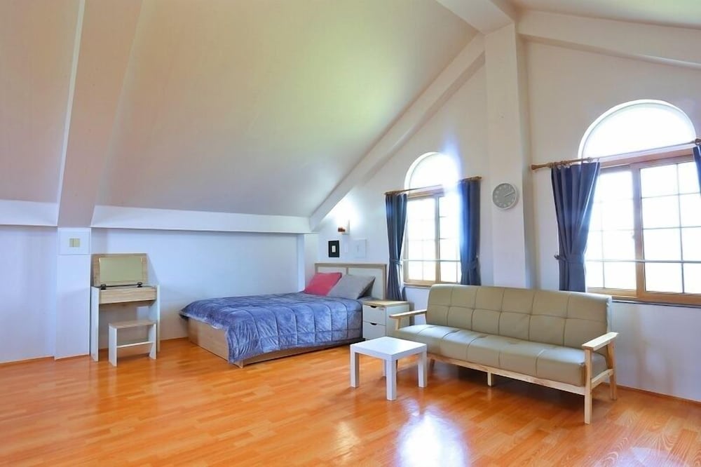 Munmoon House