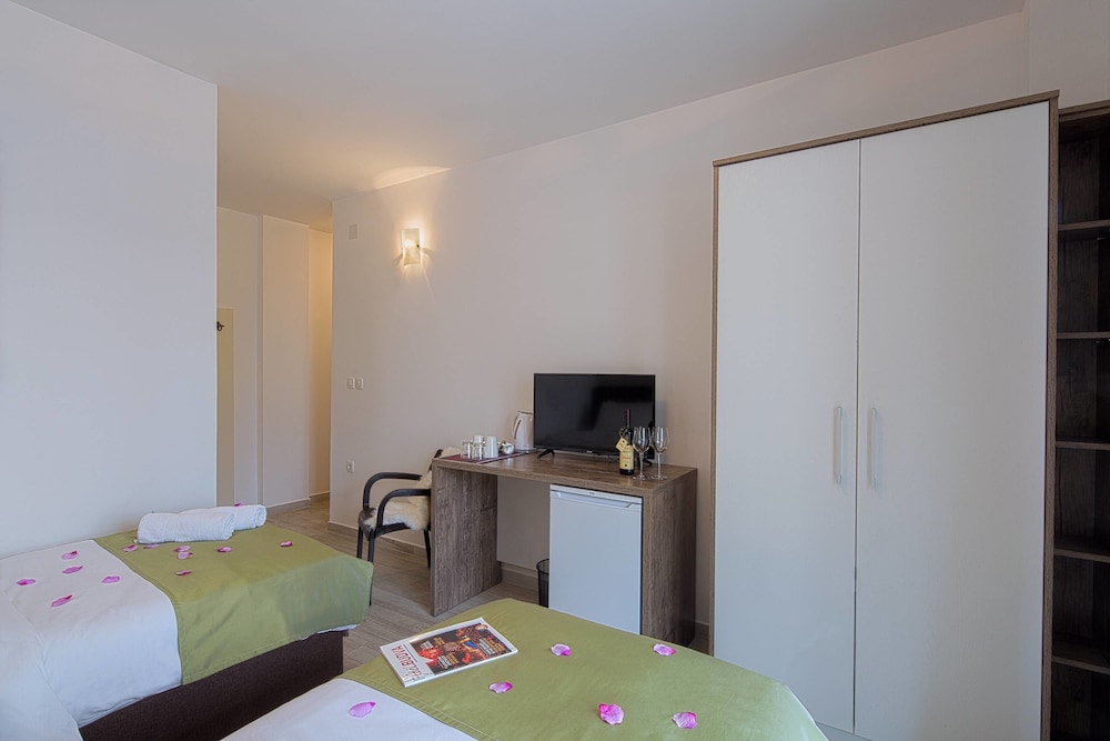 Guesthouse Le Marc view 5