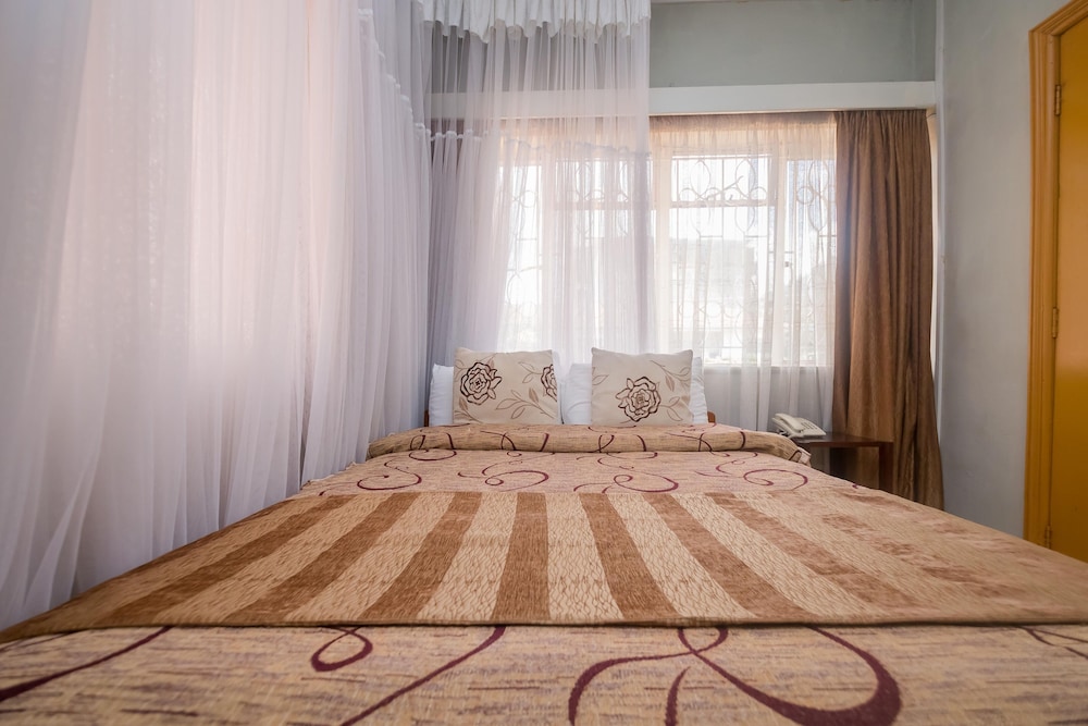 Jupiter Guest House - Parklands view 5