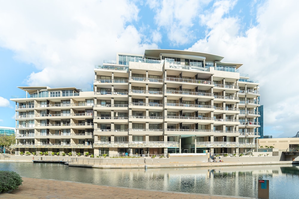 Canal Quays 202 view 3