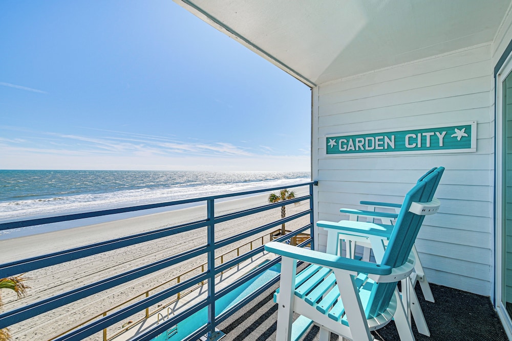 Pool & Beach Access: Scenic Murrells Inlet Condo!