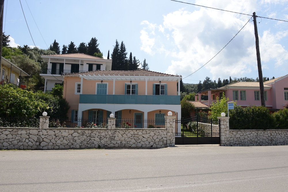 Tsonas apartments