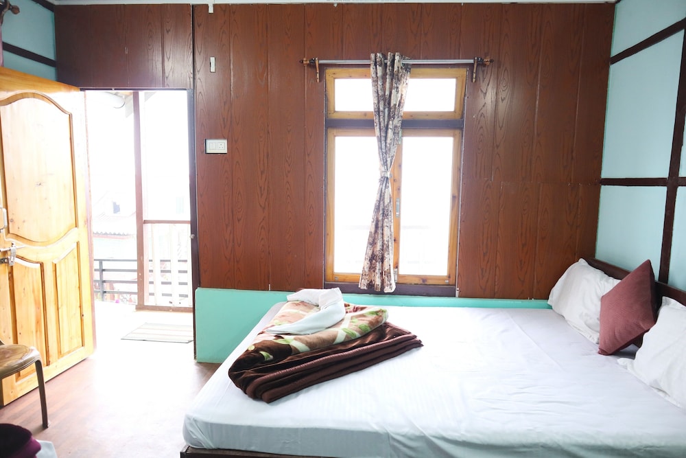 Okhli Homestay