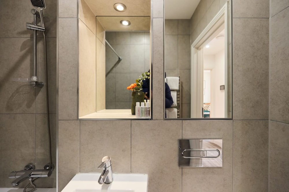 The Harlesden Hideout - Charming 2bdr Flat