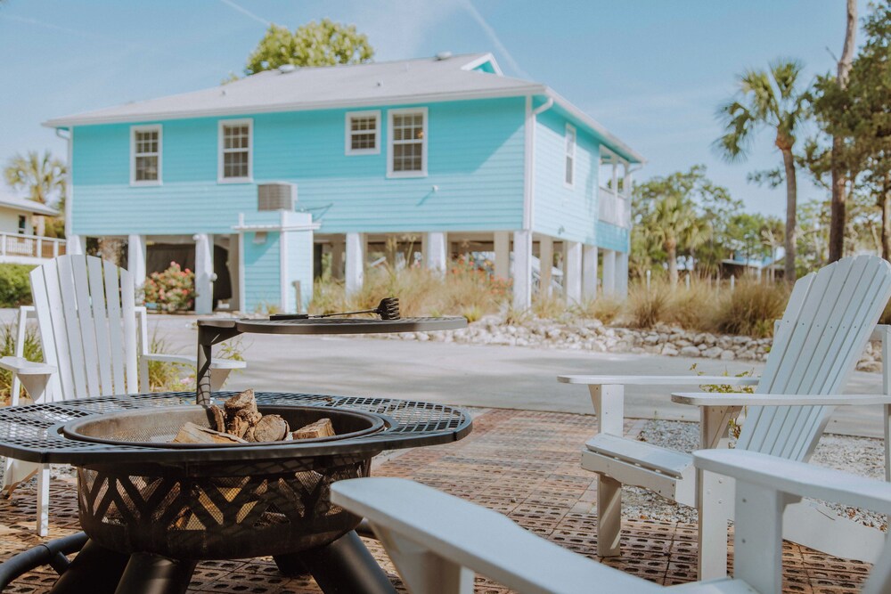 Serene Steinhatchee River Home w/ Boat Dock view 2
