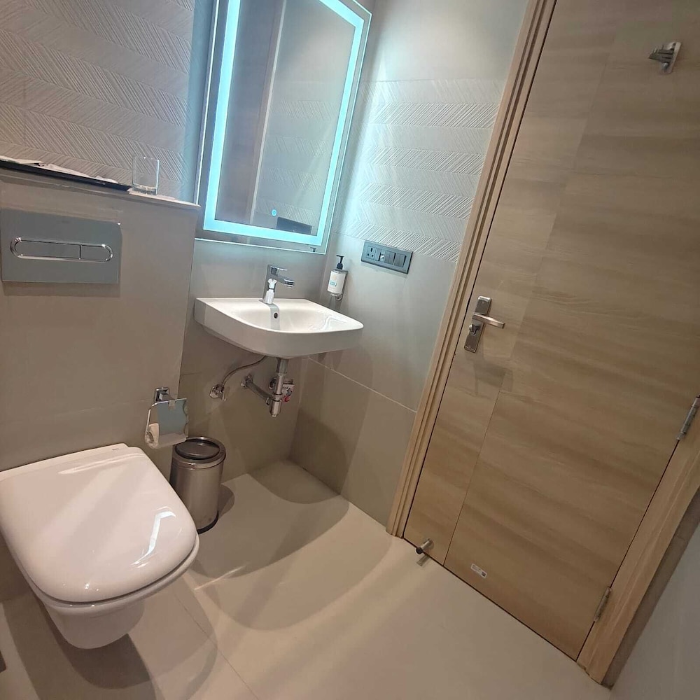 Bluestone Prime by The Cosy Hotels