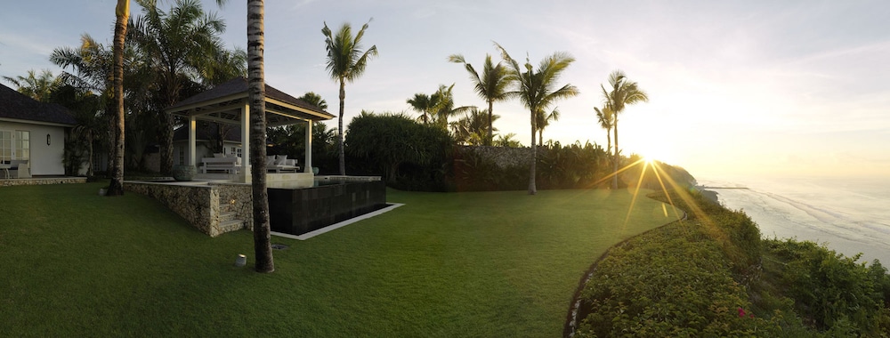 The Ungasan Clifftop Resort 173