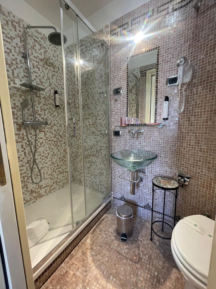 Dama Opera Elegantia Rooms