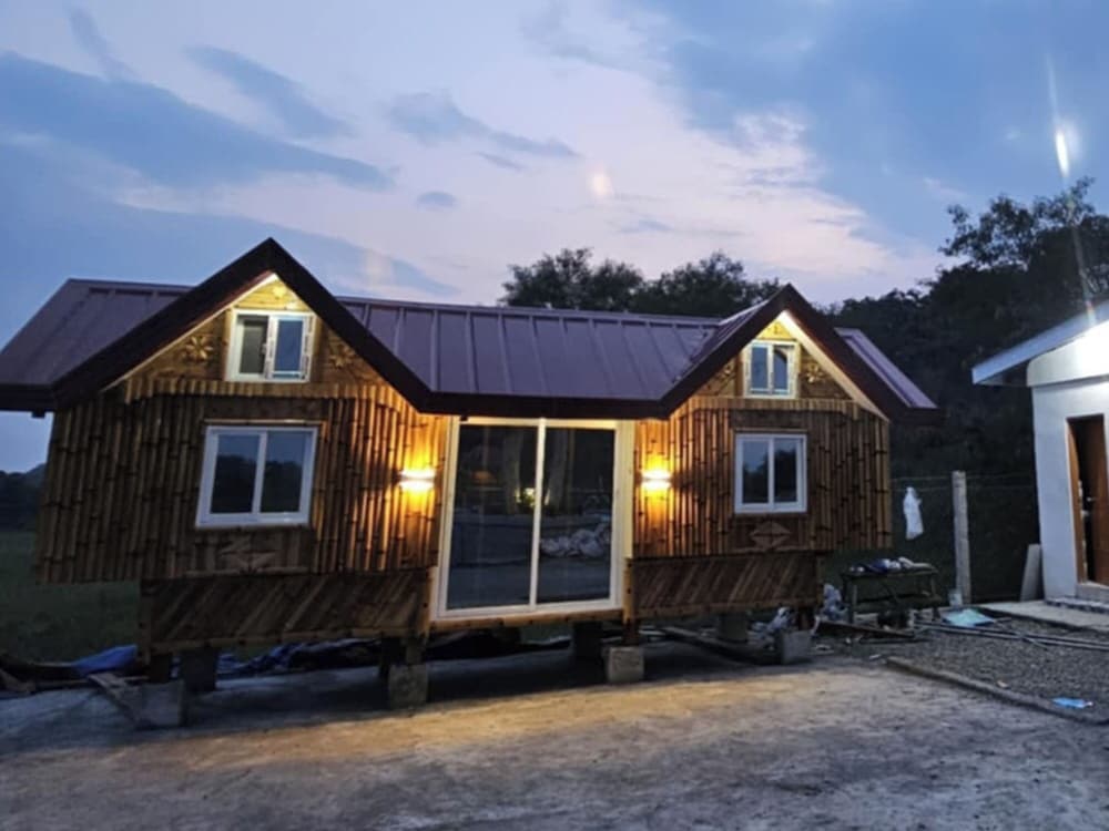 Tres Marias Farmhouse with Pool
