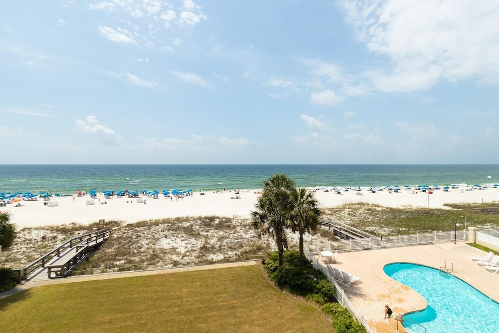 The Breakers 42