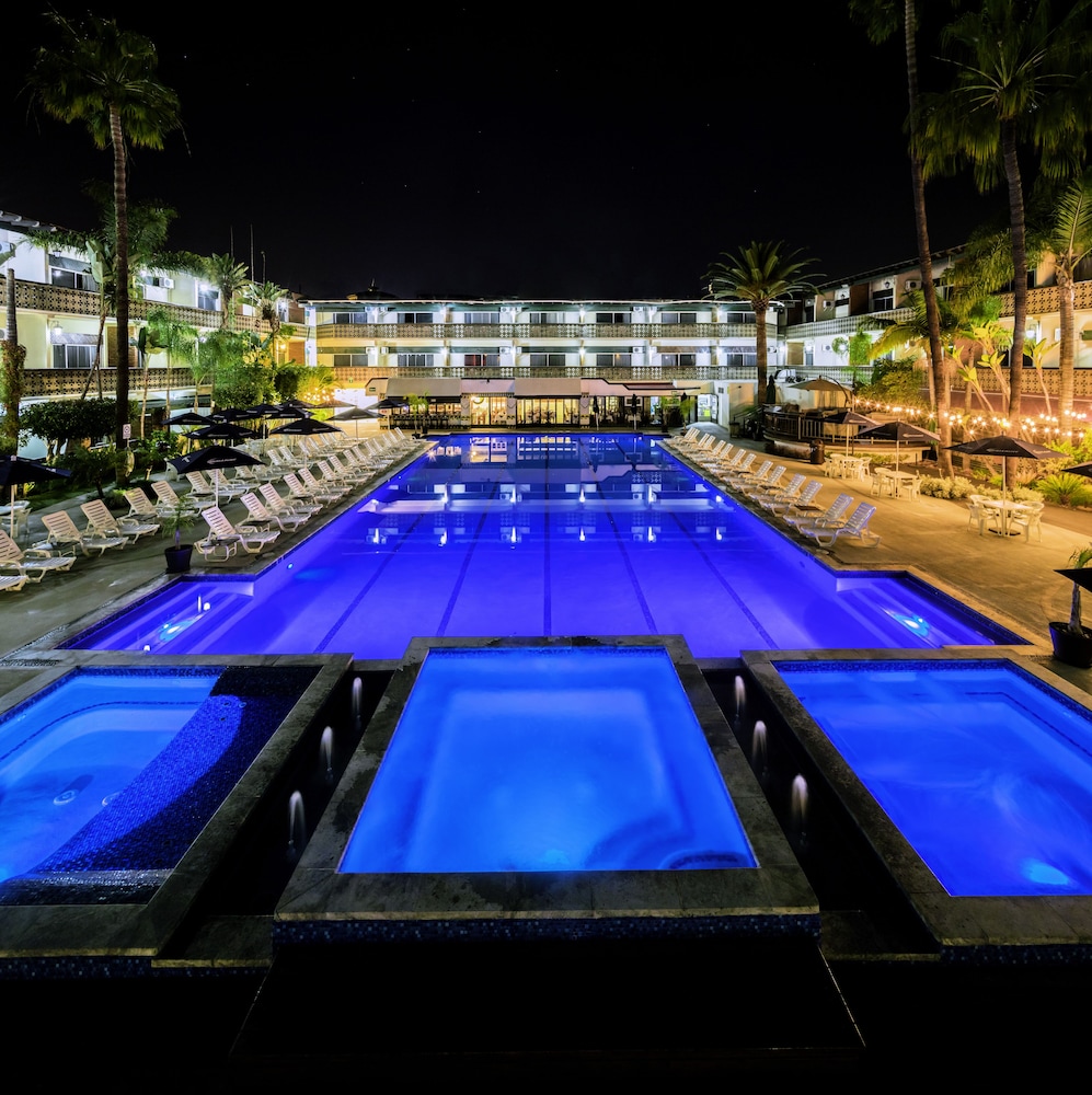 Ensenada Vacations - San Nicolas Hotel and Casino - Property Image 4