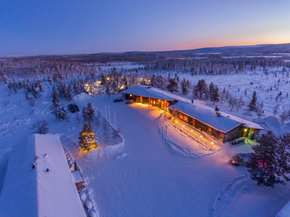 Aurora Mountain Lodge